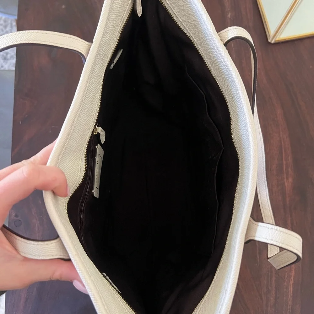 White Coach Tote Bag - Picture 2 of 4